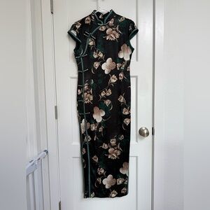 Dark Floral Silk Cheongsam Chinese Traditional Dress